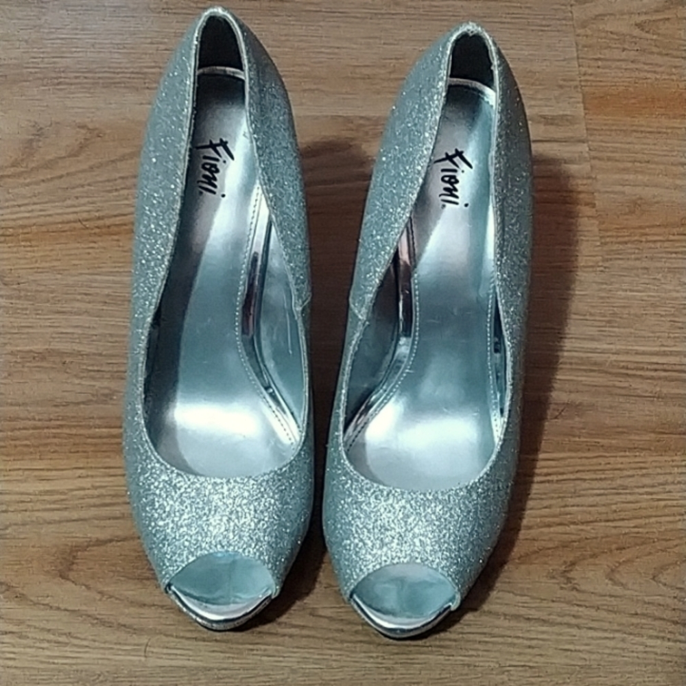 Fioni Silver Glitter Heels